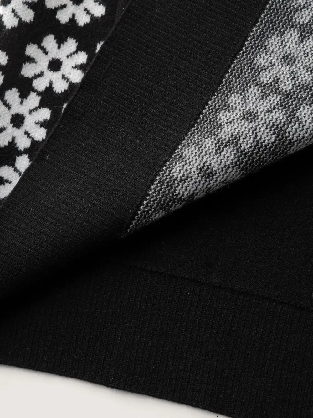 Scattered Floral Pattern Open-Front Cardigan