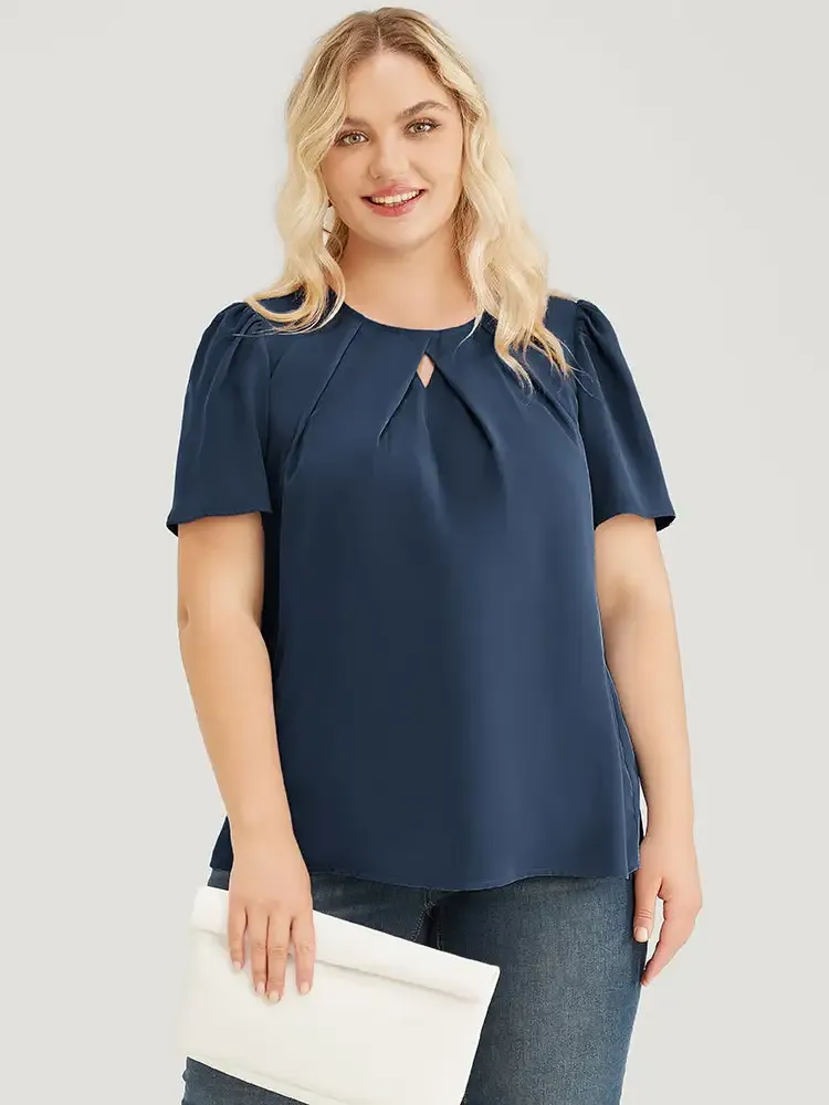 Solid Pleated Detail Keyhole Puff Sleeve Blouse