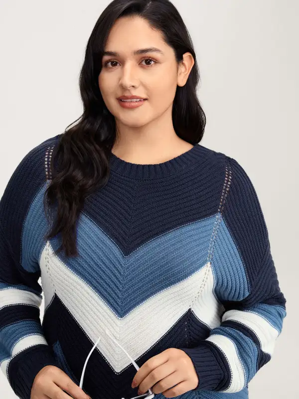 Round Neck Colorblock Asymmetrical Hem Pullover