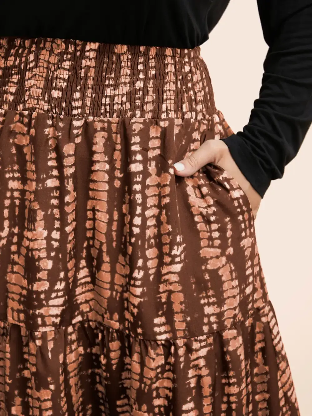 Geometric Shirred Ruffle Layered Hem Skirt