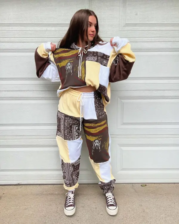 Khaki 2 piece set tops and bottoms how perfect and cozy piece for your Halloween day