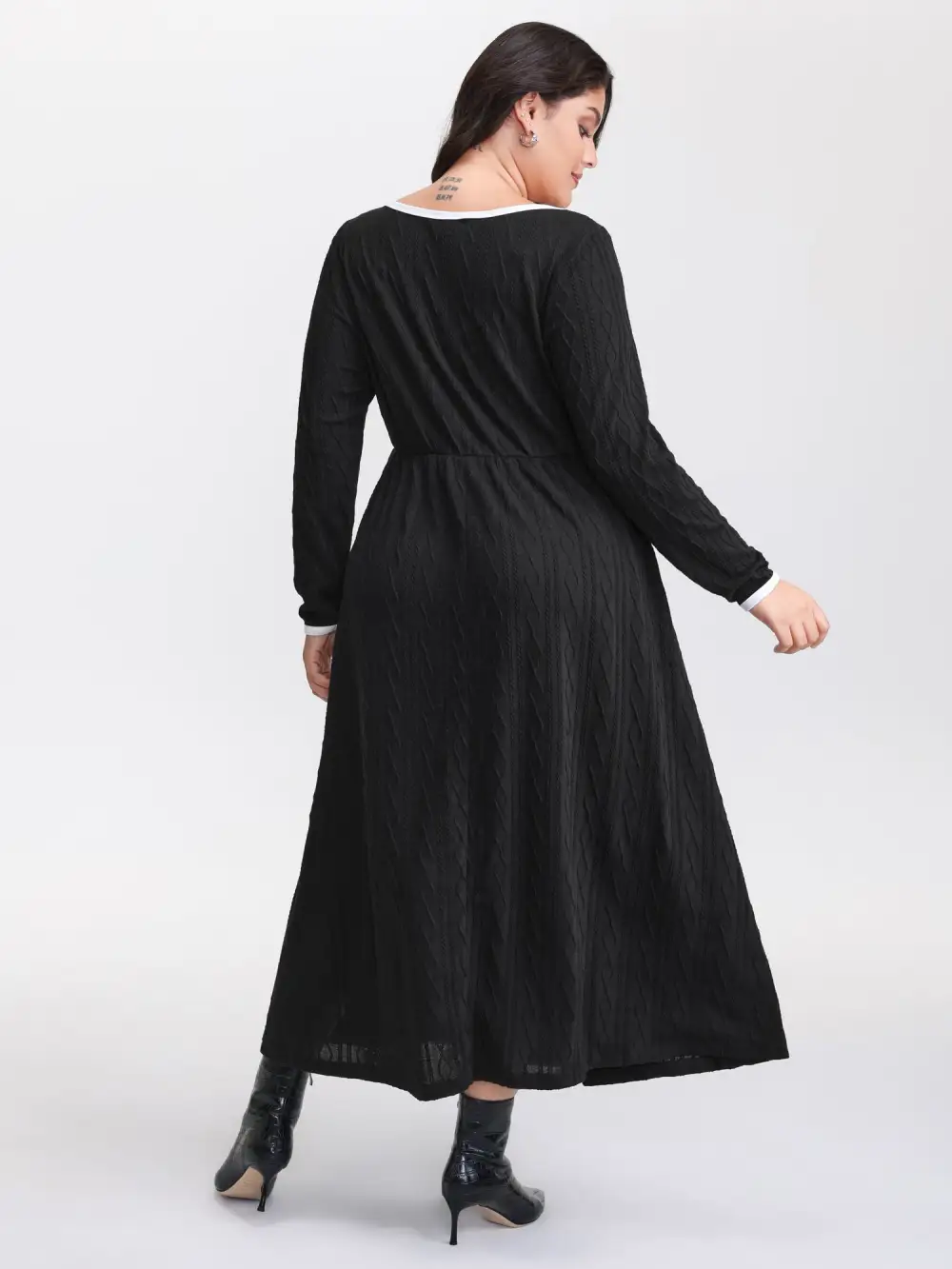 Color Contrast Pockets Knit Maxi Dress