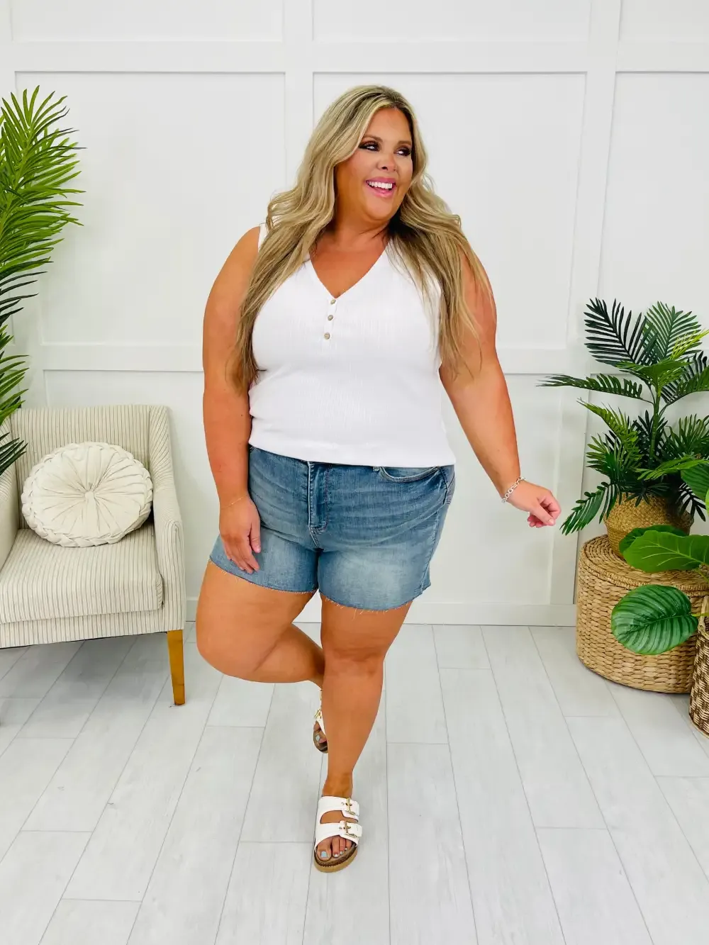 Judy Blue Star of the Show Seam Detail Shorts