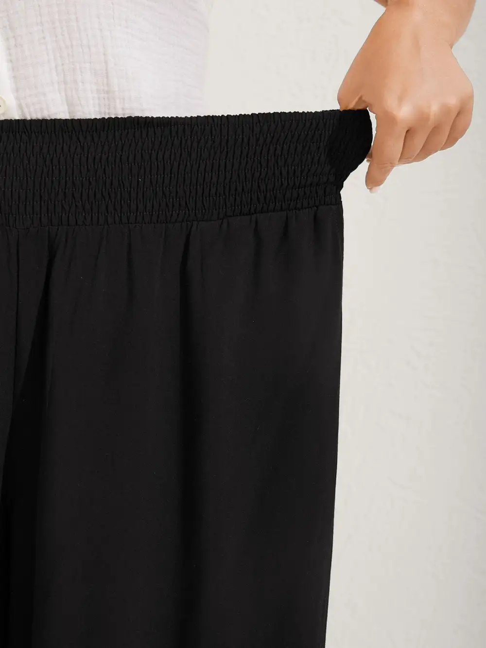 Ruffled Curvy Hem Wide-Leg Pants