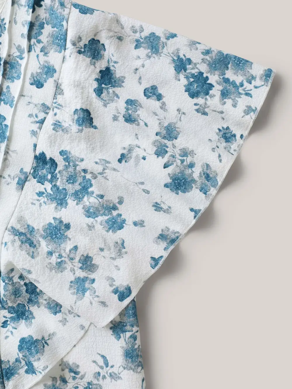 Floral Toothpick Pleat Sheer Blouse