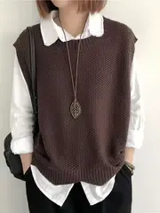 Womens Fashion-Forward Solid Crew Neck Sweater Vest - Stylish & Comfortable, Sleeveless Layering Essential for Spring & Fall