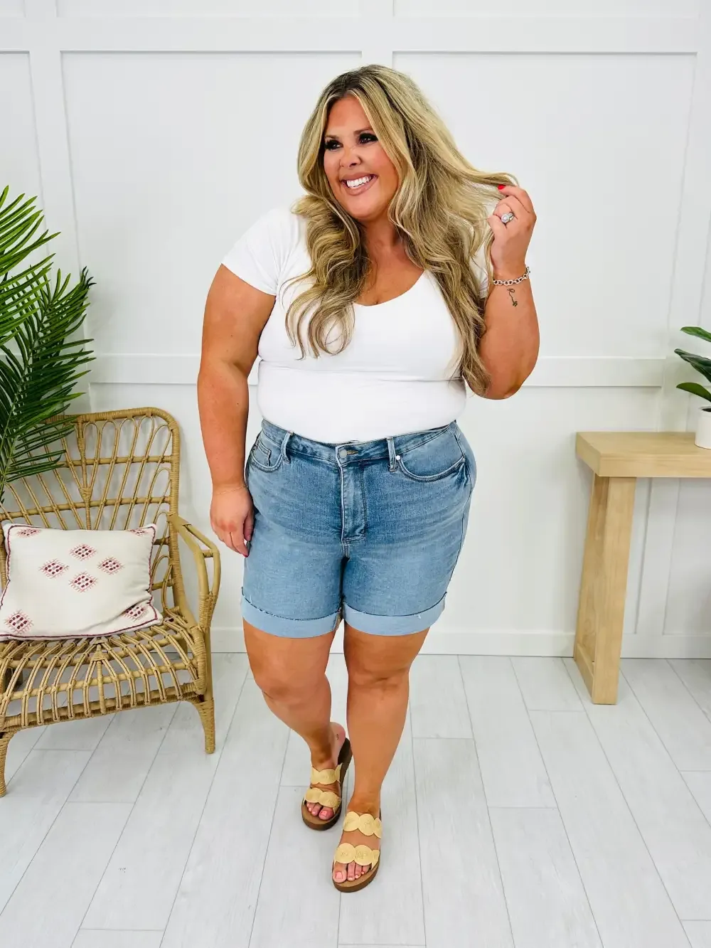 Judy Blue Confident and Cooling Tummy Control Shorts in Reg/Curvy