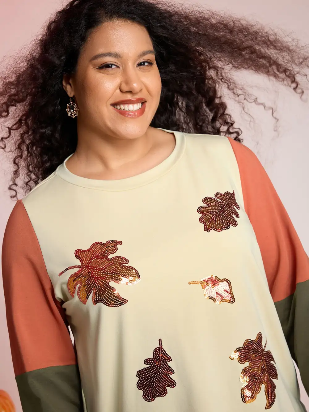 Crisp Leaf Print Sequin Embroidery Sweatshirt