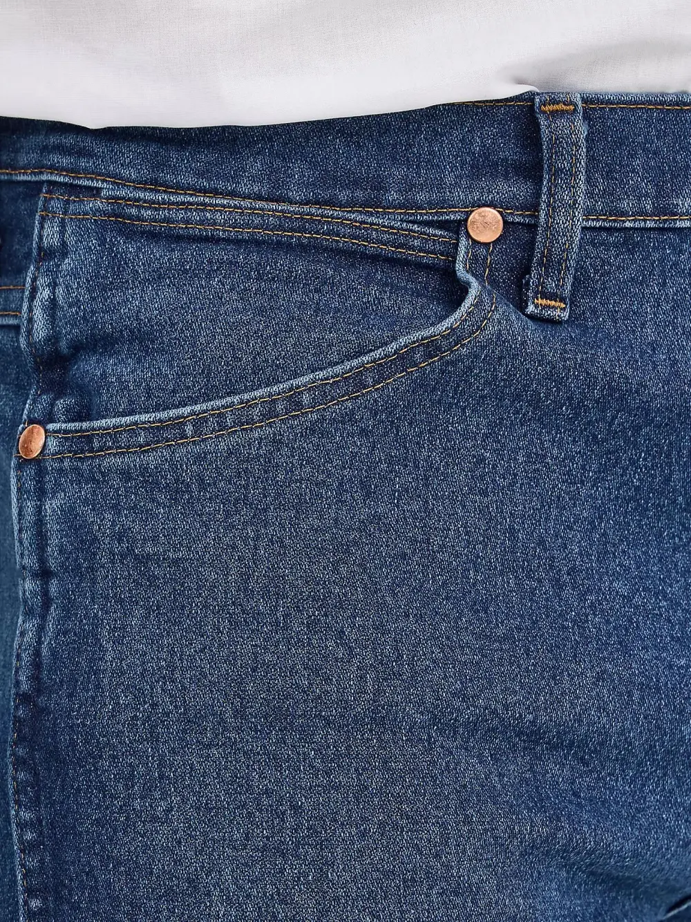 WRANGLER COWBOY CUT SLIM FIT ACTIVE FLEX JEANS IN BLEACH