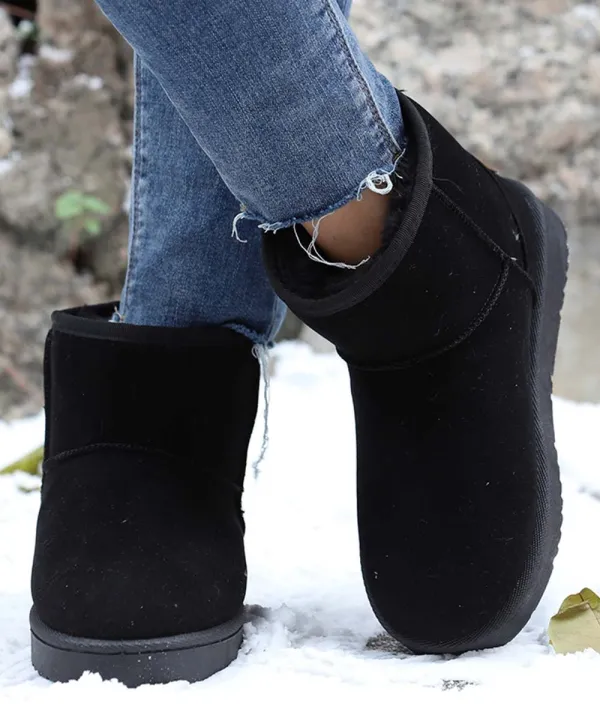 Black Faux Fur-Lined Snow Boot - Women