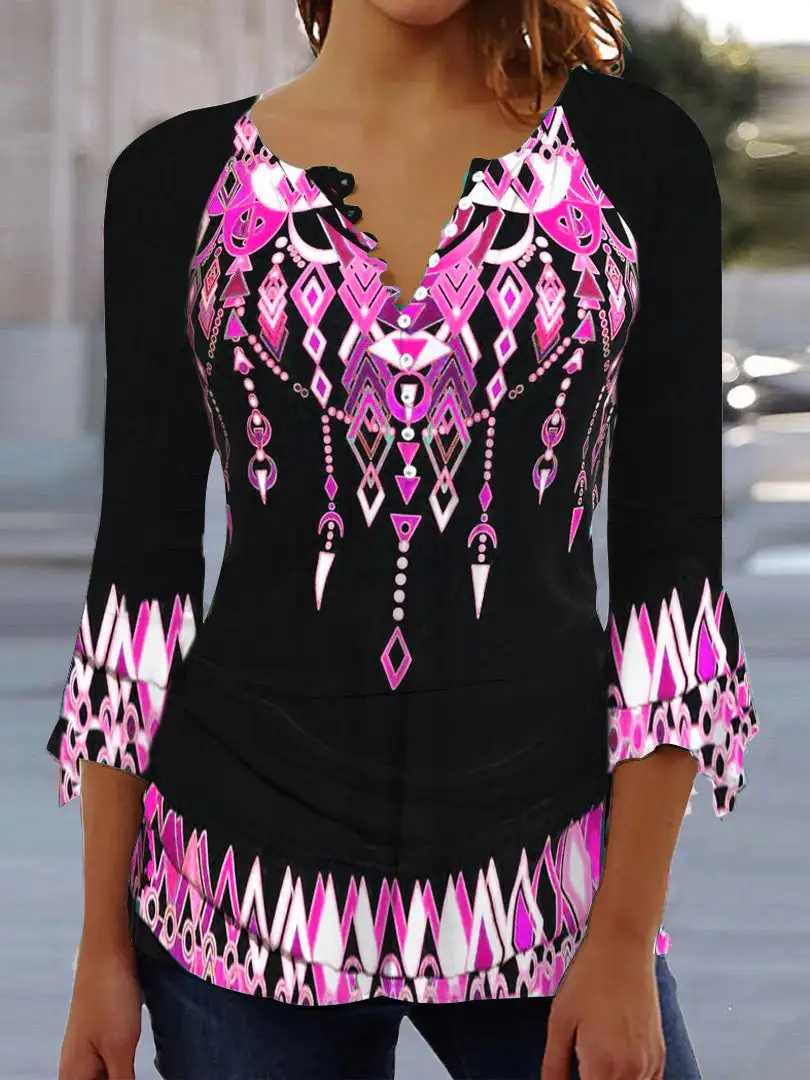 Women's Graphic Printed 3/4 Sleeve V-neck Top