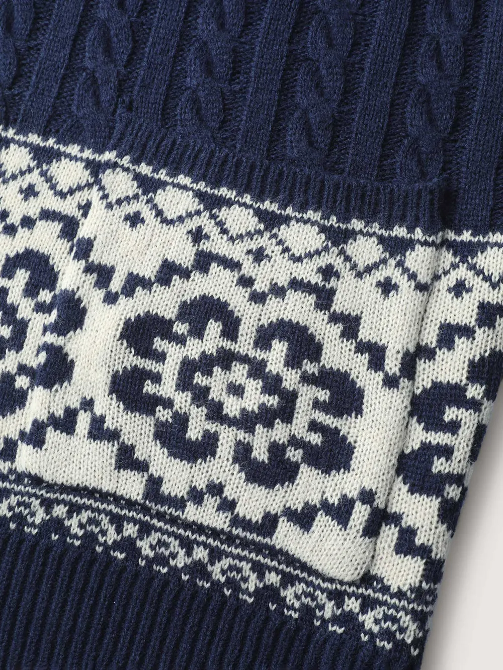 Cable Knit Floral Jacquard Pockets Knit Cardigan