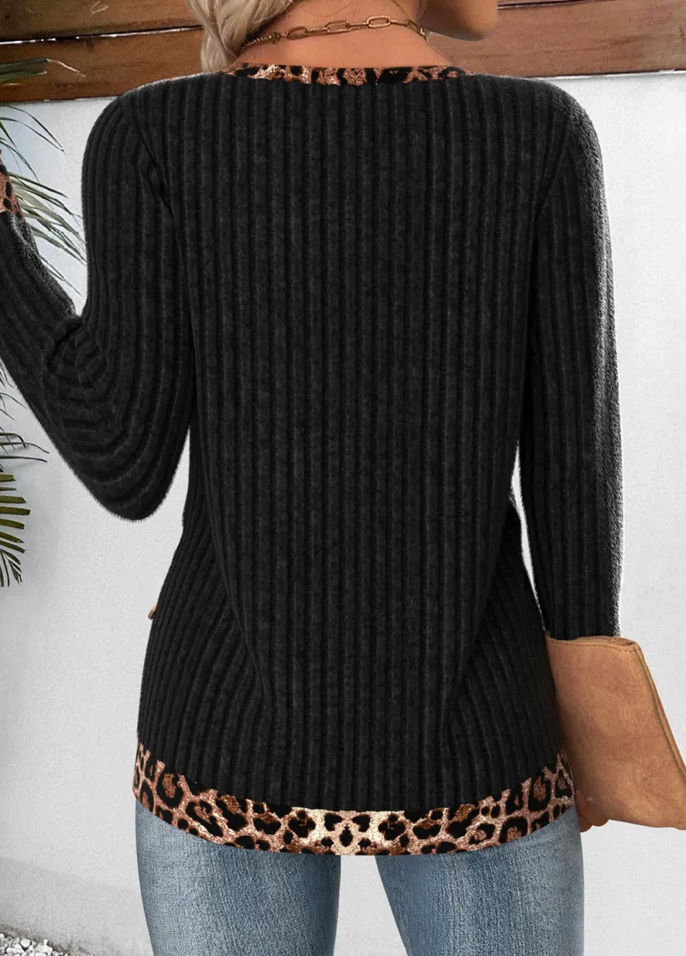 Black Tummy Coverage Leopard Long Sleeve V Neck Sweatshirt