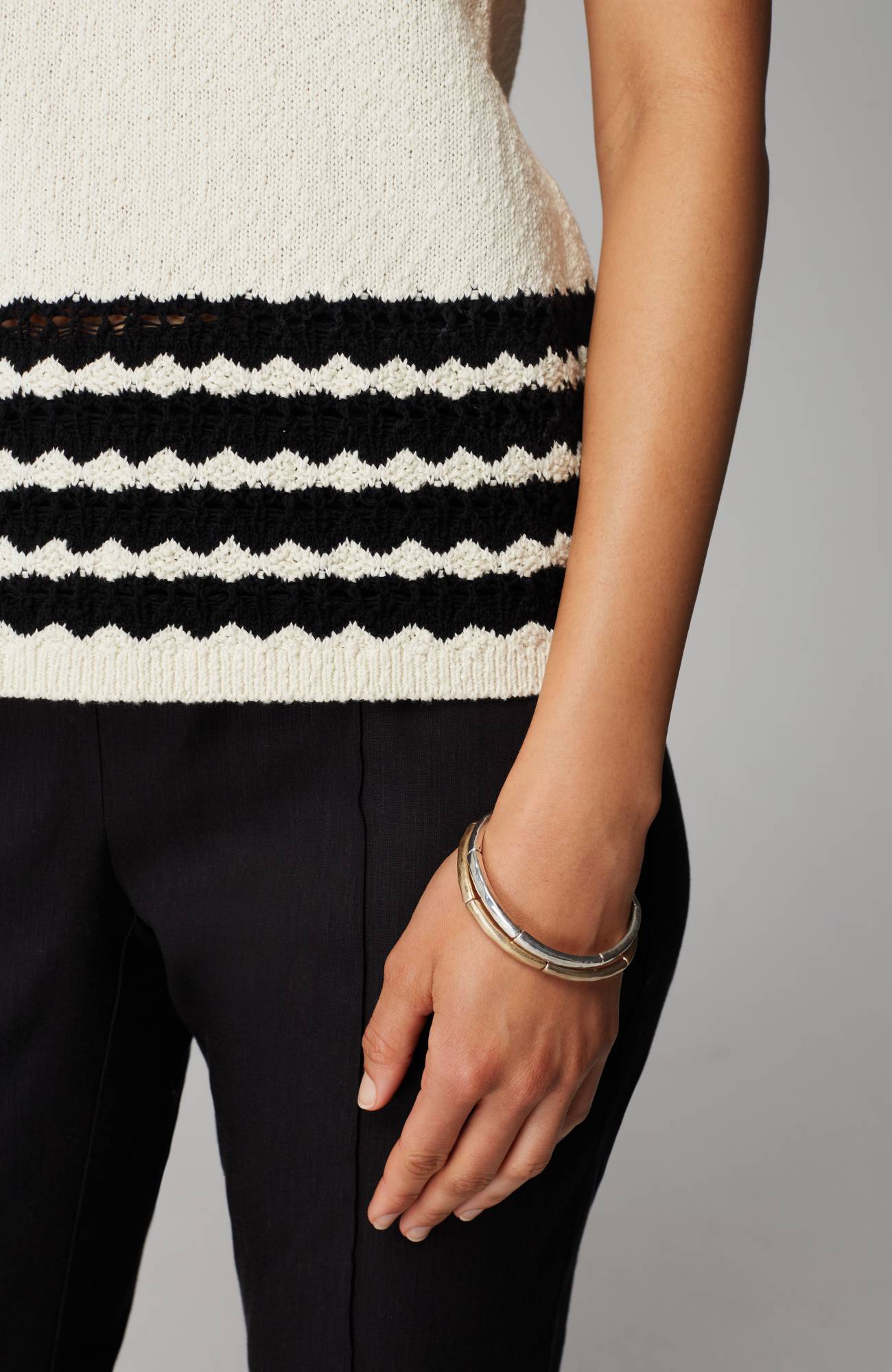 Wavy-Stripes Textured Sweater