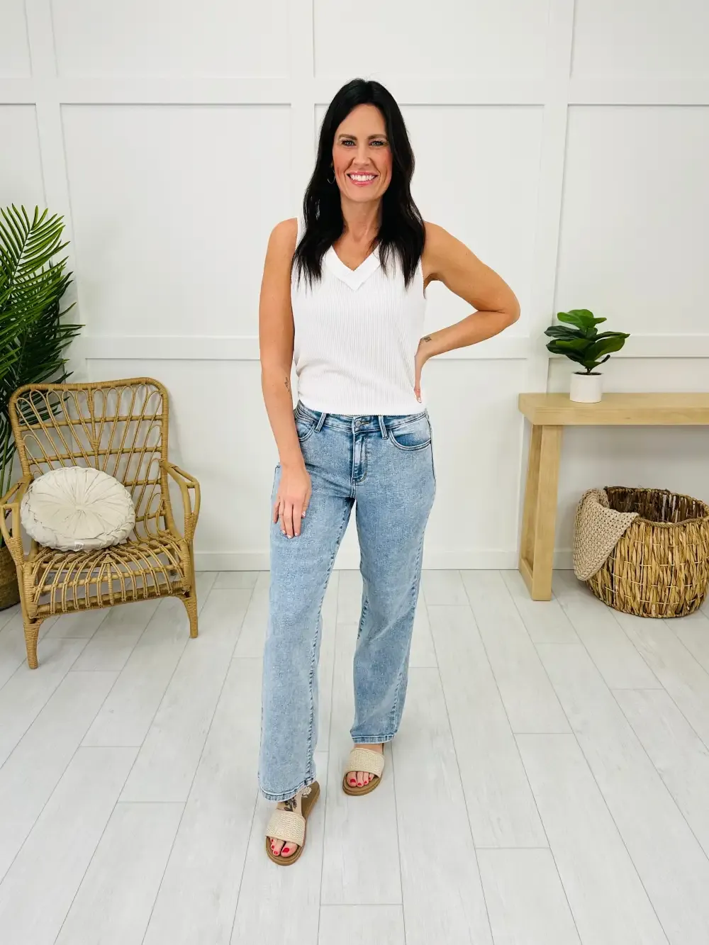 Judy Blue Caught Feelings Straight Fit Jeans