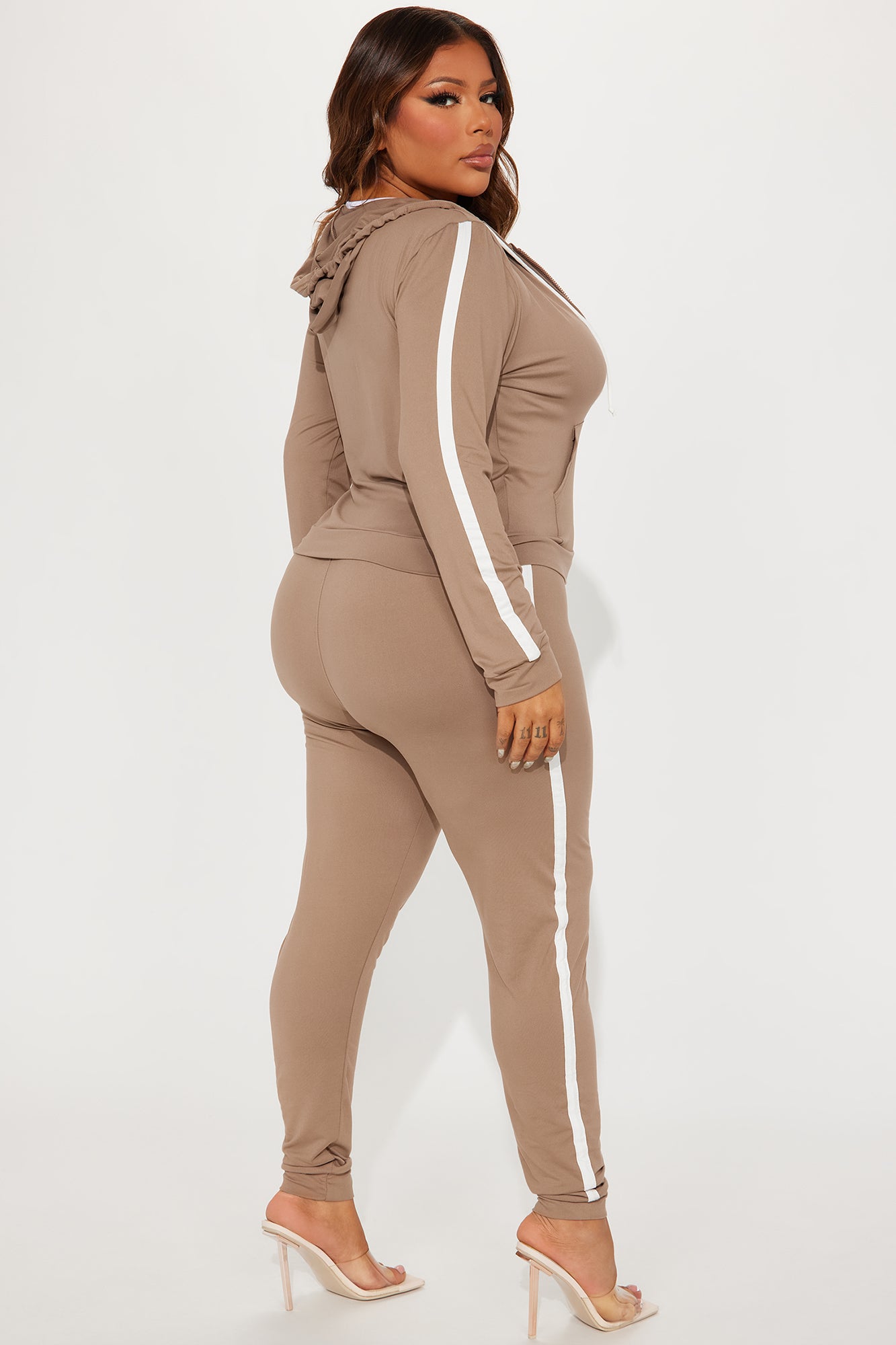 Tennis Courts III Zip Set - Taupe