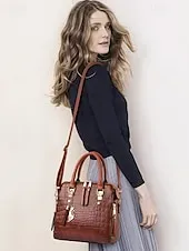 Women's Faux Leather Crocodile Pattern Handbag with Tassel Charm – Elegant Top Handle and Crossbody Purse for Work, Shopping and Daily Outings