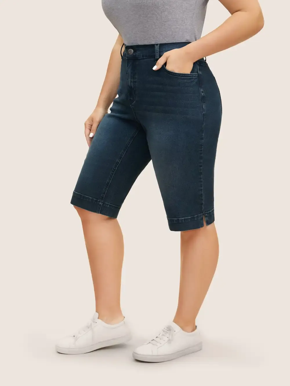 Vintage Dark Wash Slit Hem Cropped Jeans