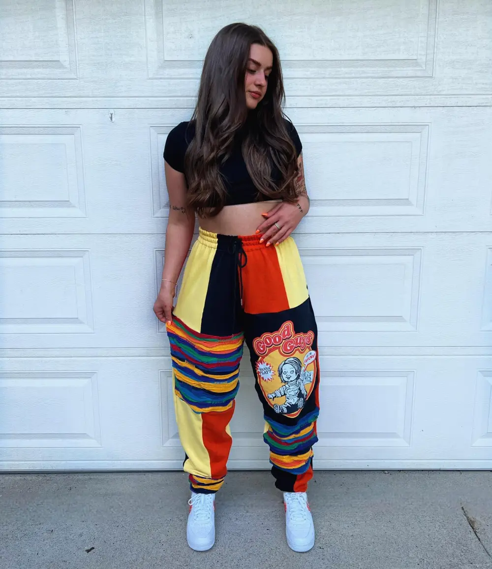 Yellow sweatpants how perfect and cozy piece for your Halloween day