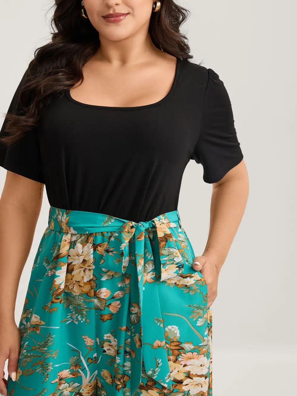 Color Contrast Belted Panel Pockets Jumpsuit