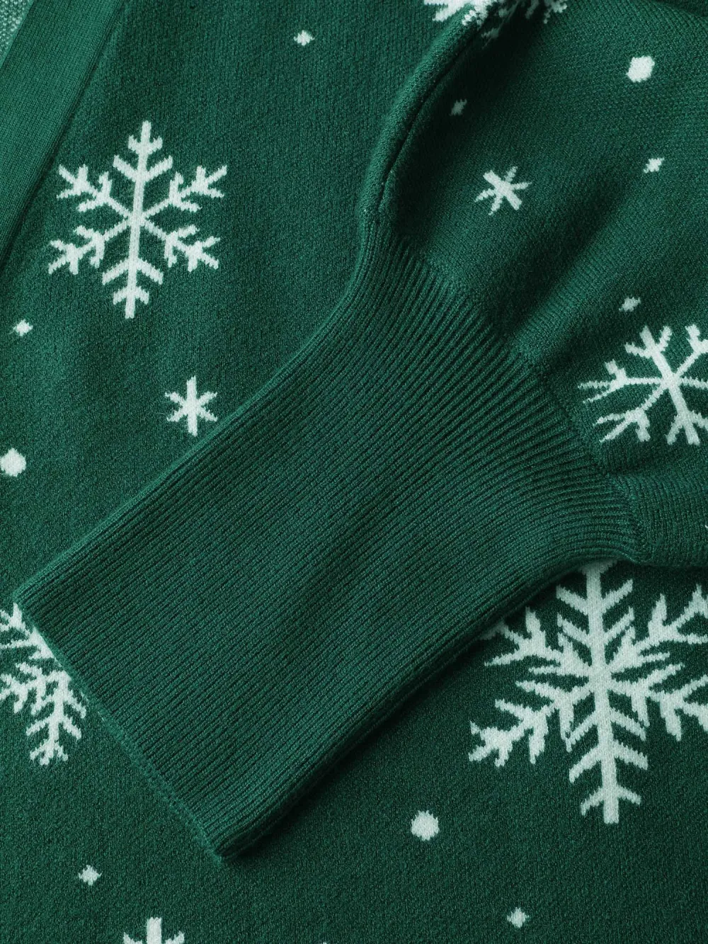 Snowflake Pattern Pockets Curvy Hem Knit Cardigan