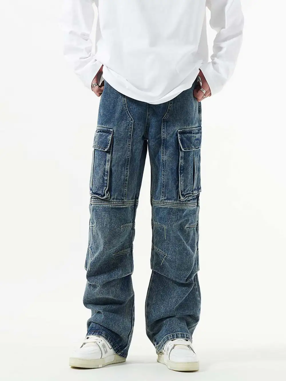 Washed And Distressed Multi-pocket Jeans - 1698