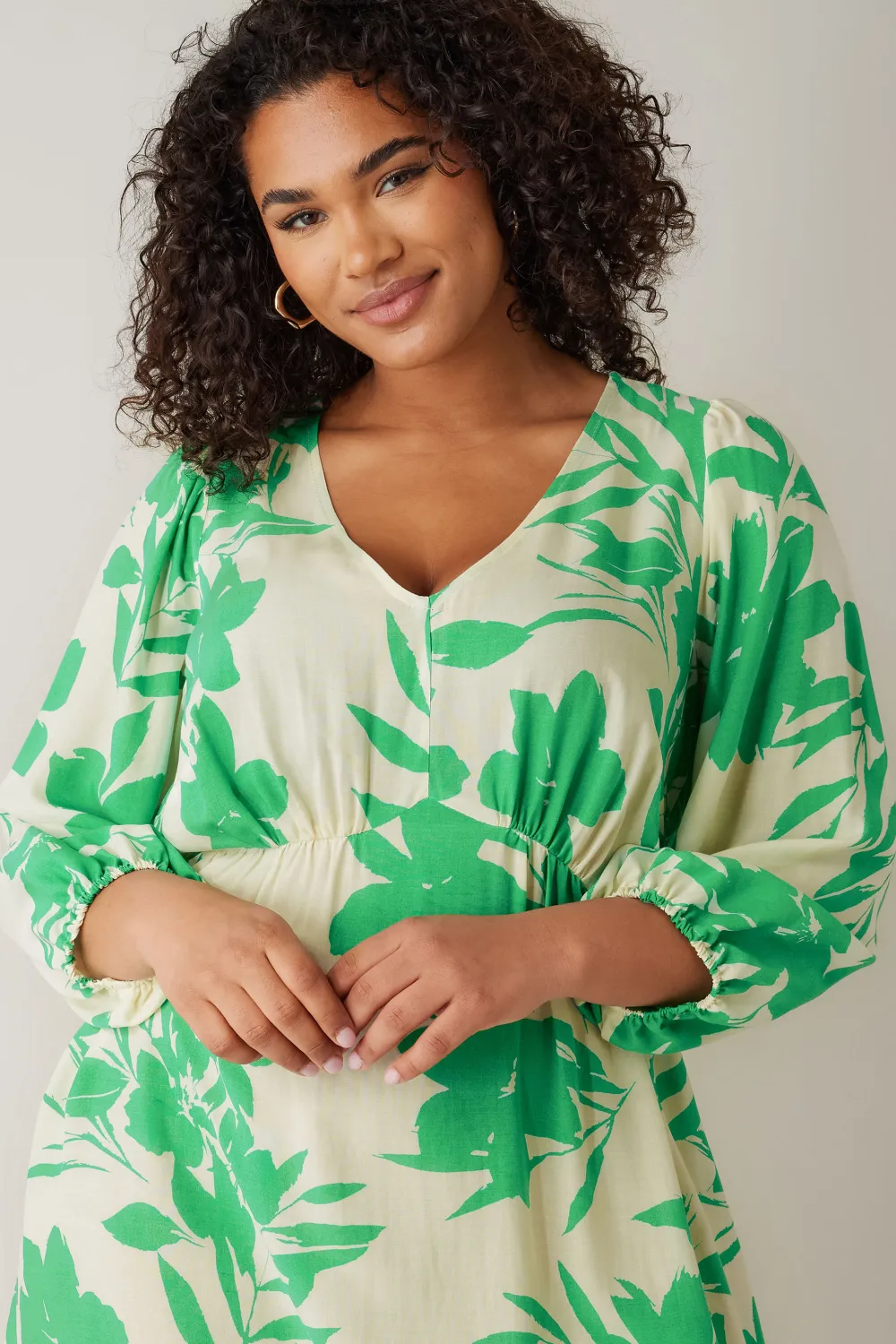 EVANS Curve Green & White Floral Print Mini Dress