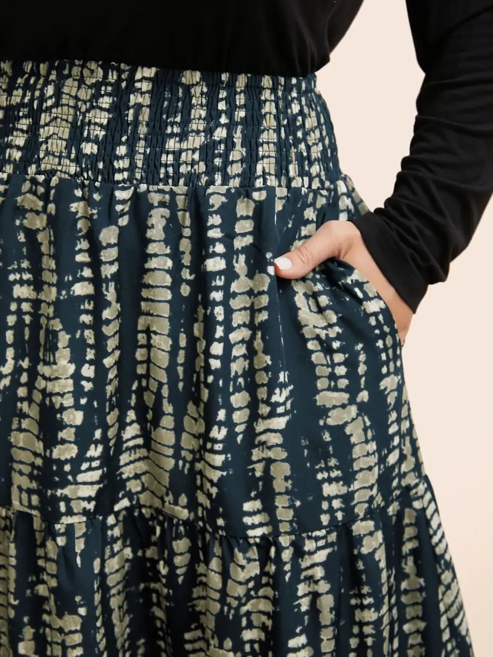 Geometric Shirred Ruffle Layered Hem Skirt