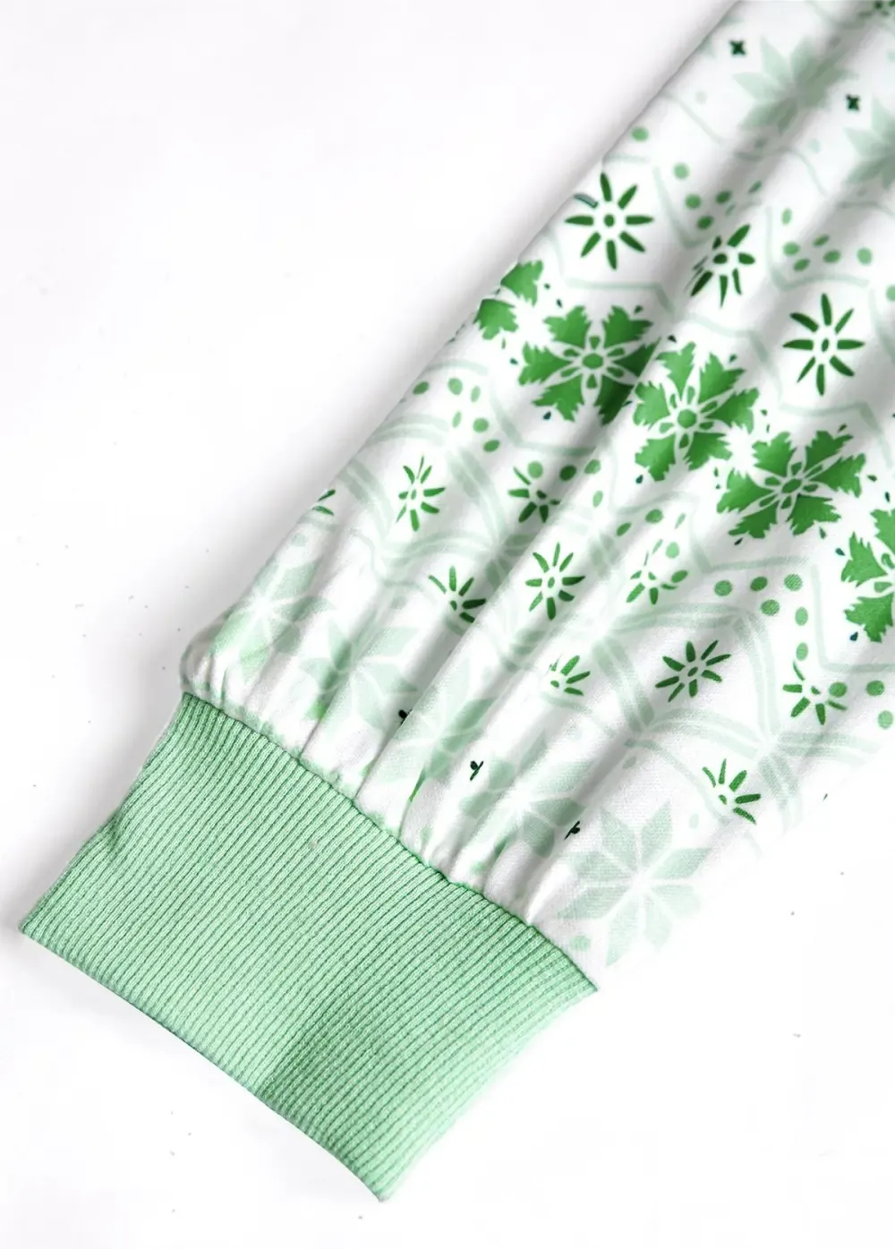 Christmas Light Green Patchwork Long Sleeve Round Neck Sweatshirt