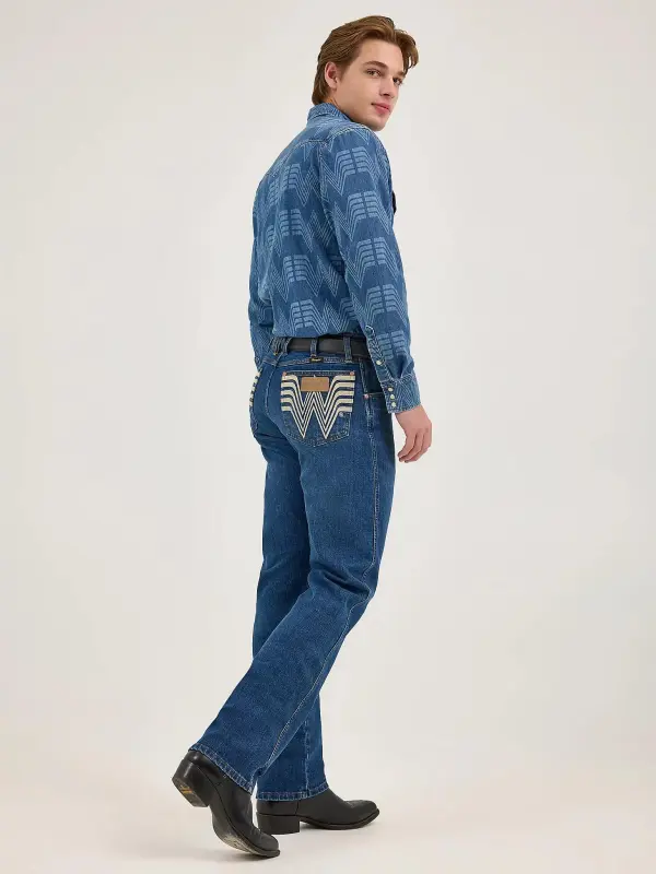 WRANGLER X WHATABURGER SLIM STRAIGHT LEG RETRO JEAN IN RODEO DUST FADE