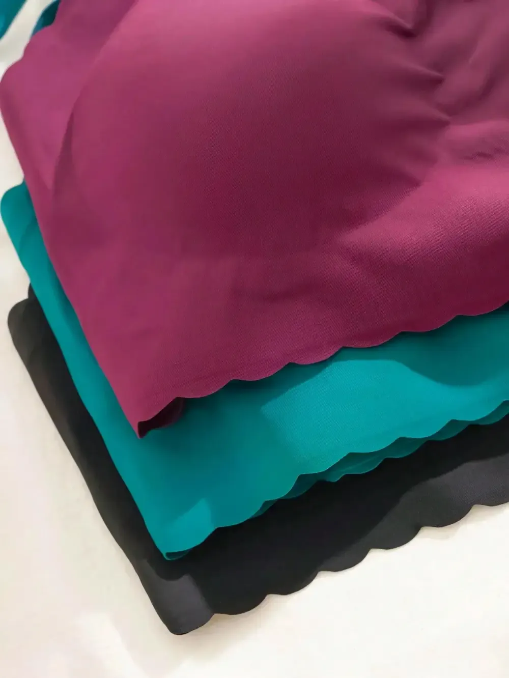 Basics 3pcs Seamless Wave Edge Adhesive Bra Set With Removable Cups