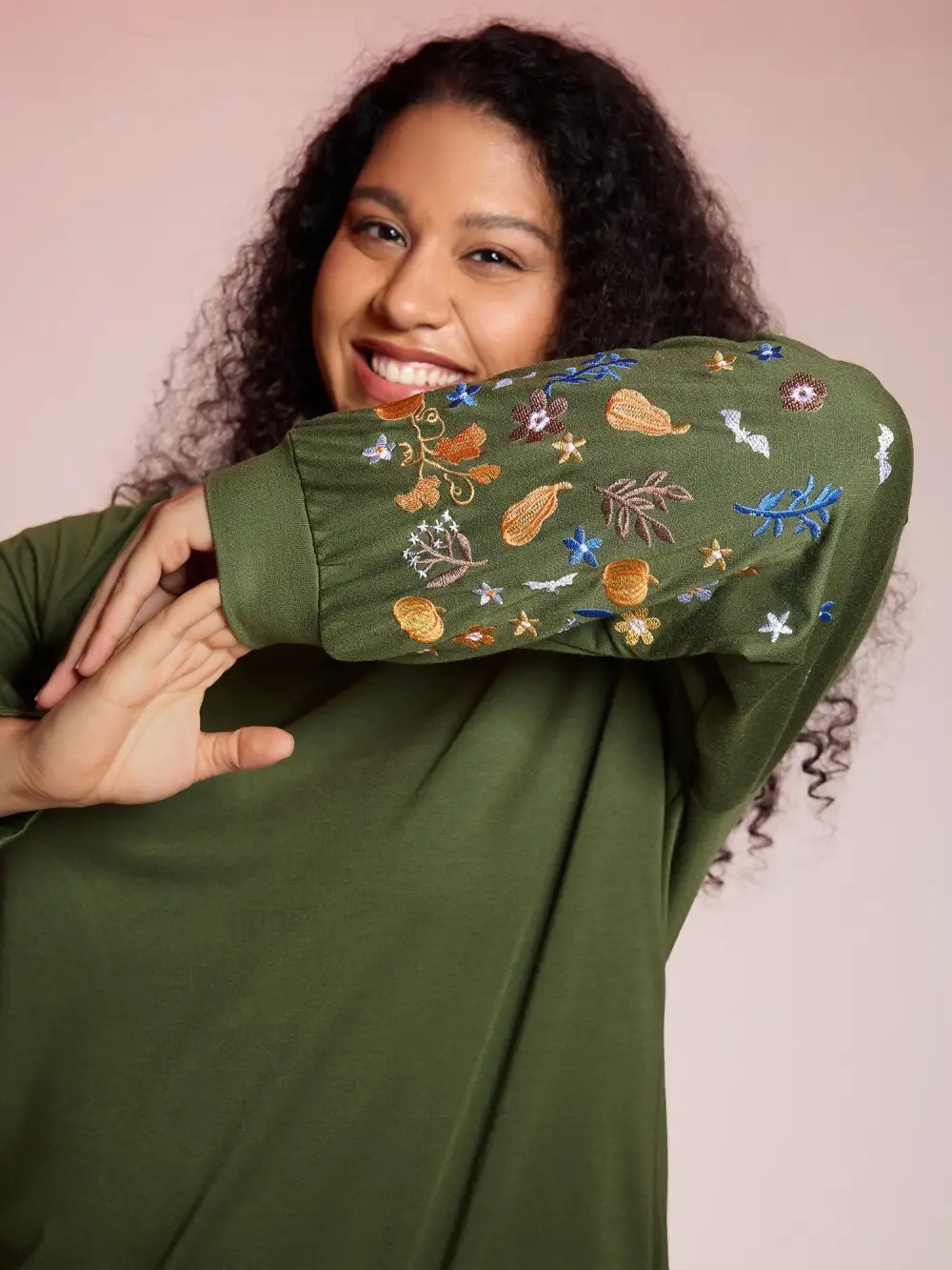 Floral Embroidery Textured Solid Sweatshirt