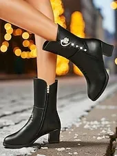 Women's Burgundy Warm Winter Ankle Boots with Faux Fur Lining, Stylish and Comfortable for Cold Weather, Casual & Outdoor Wear.