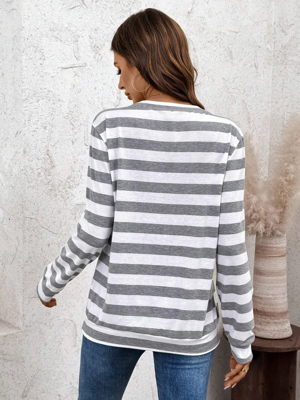 Women's Athleisure Sports Tracksuit For Running, Biking, Jogging, And Basketball. Featuring A Round Neck And Striped Design, Comfortable And Casual Basic Fit Sweatshirt.