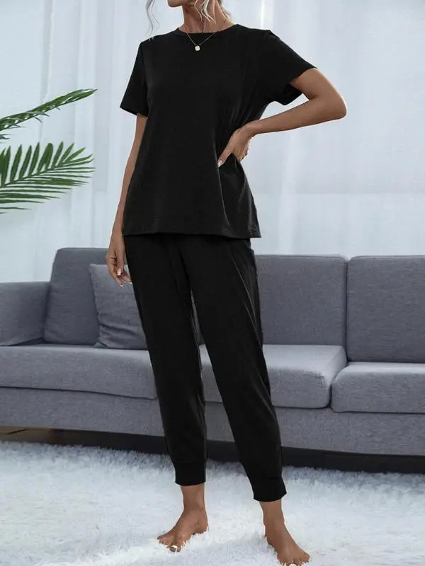 Women's Round Neck Tee & Cropped Pants Lounge Set