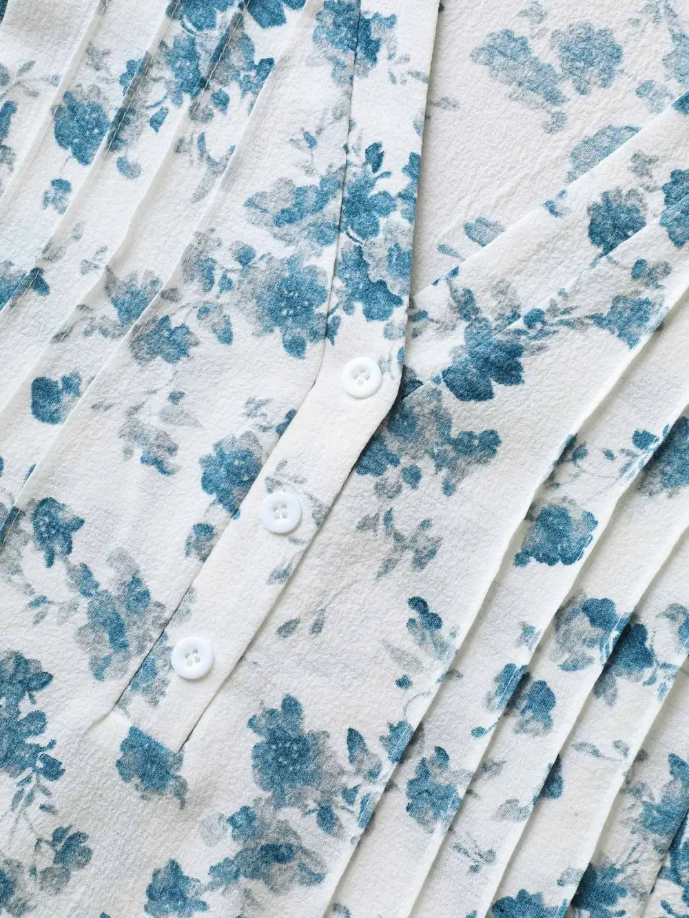 Floral Toothpick Pleat Sheer Blouse