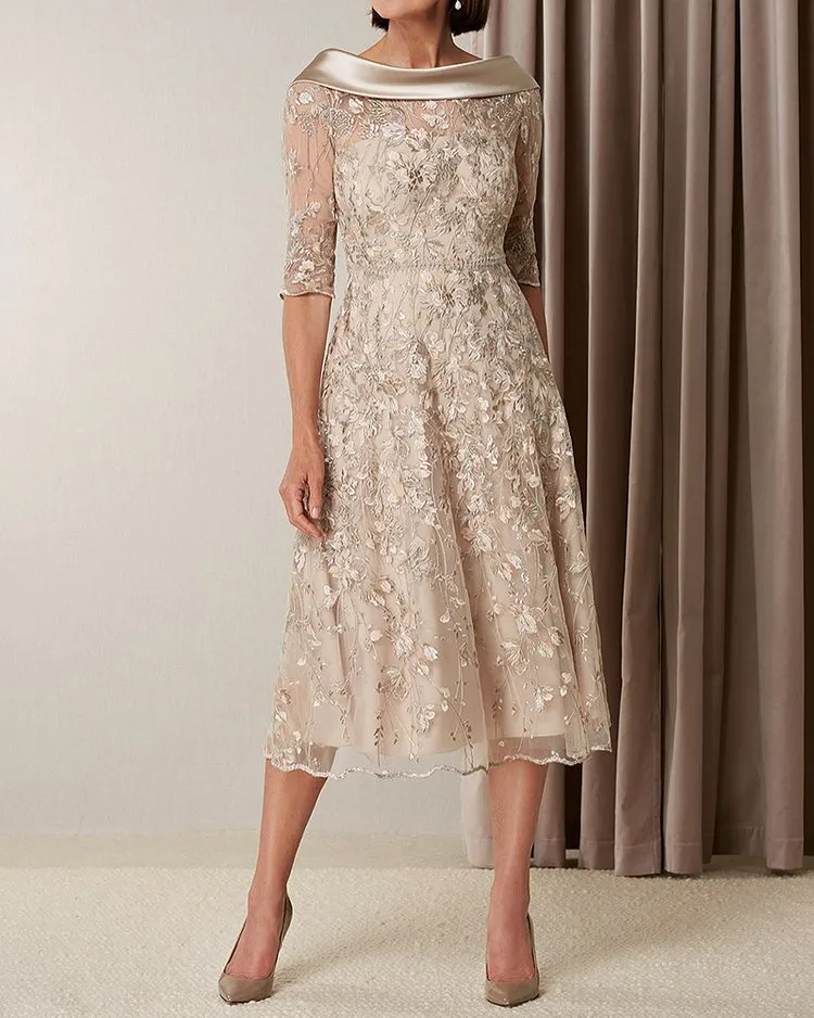 ELEGANT LACE MIDI DRESS IN BROCADE
