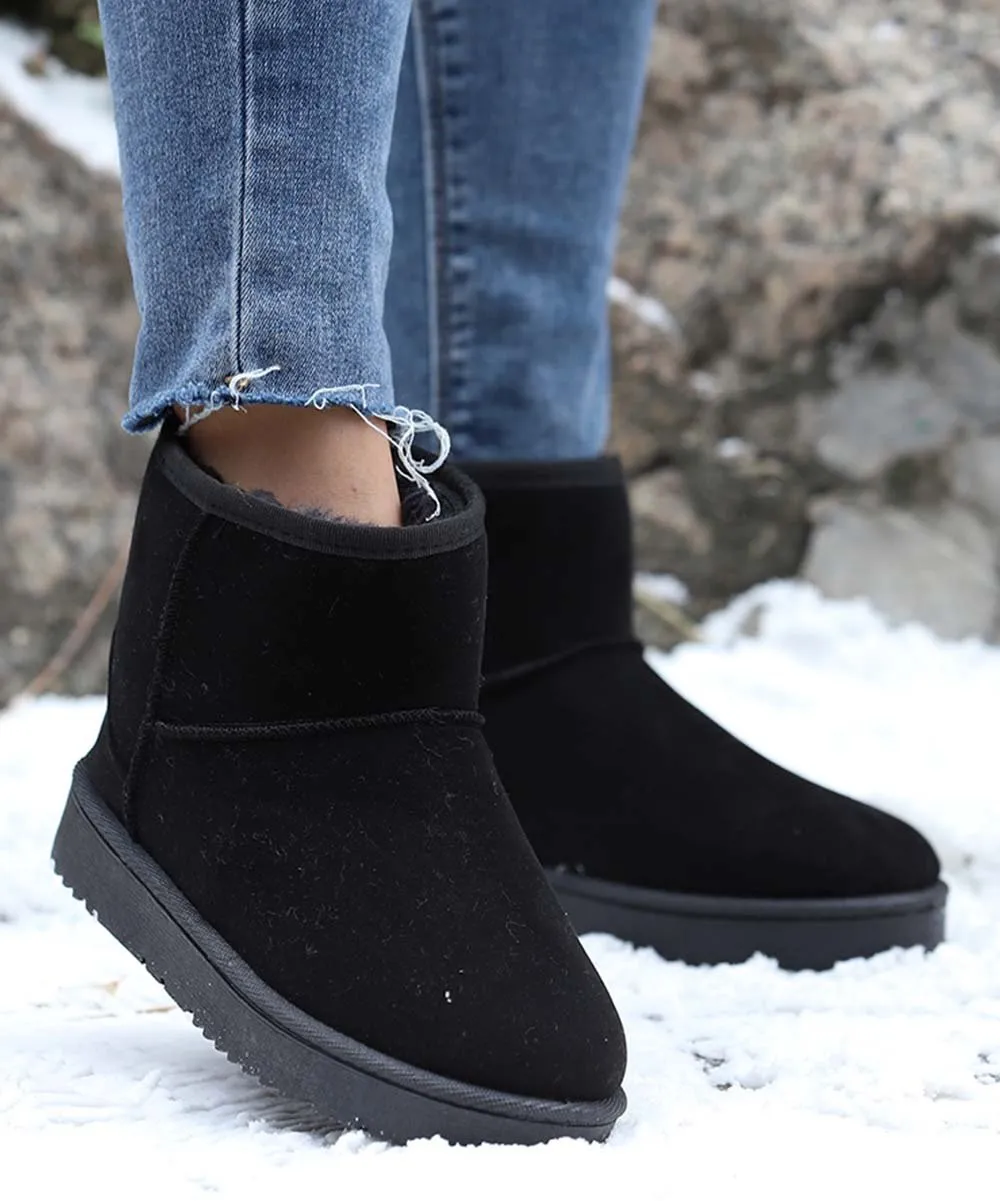 Black Faux Fur-Lined Snow Boot - Women
