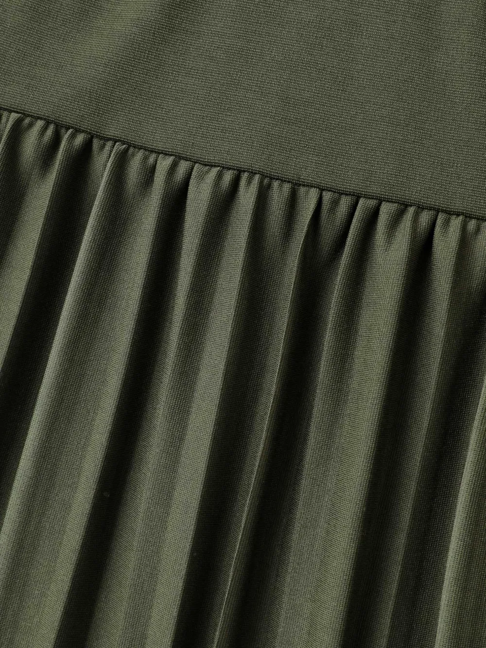 Pleated Skirt Triangular Waist Maxi Dress