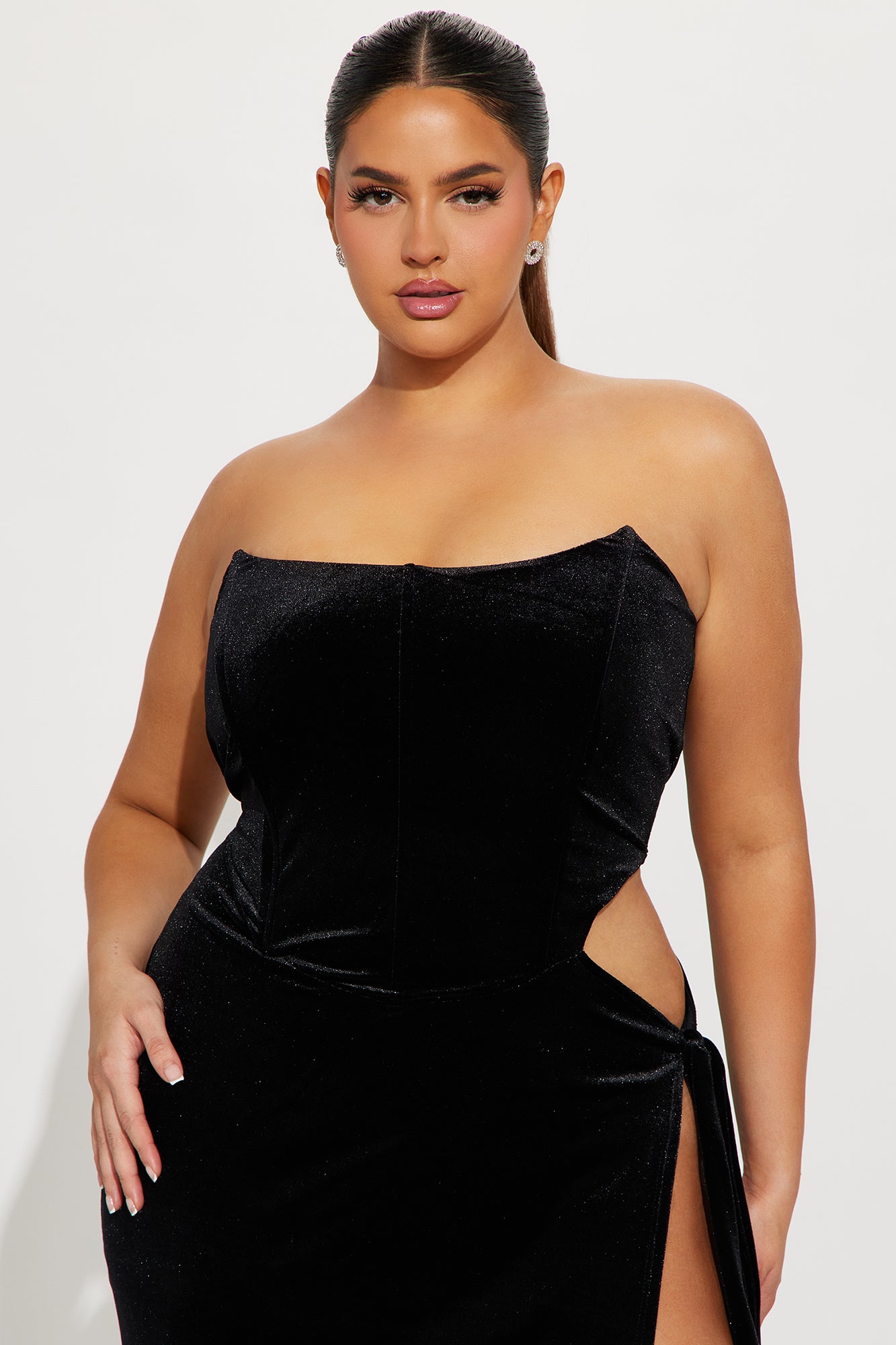 Felicia Velvet Maxi Dress - Black