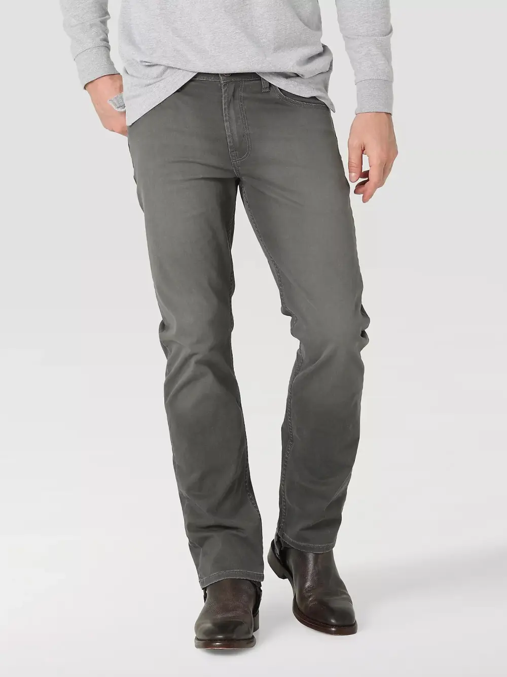 MEN'S FREE TO STRETCH&TRADE; STRAIGHT FIT JEAN IN ANTHRACITE