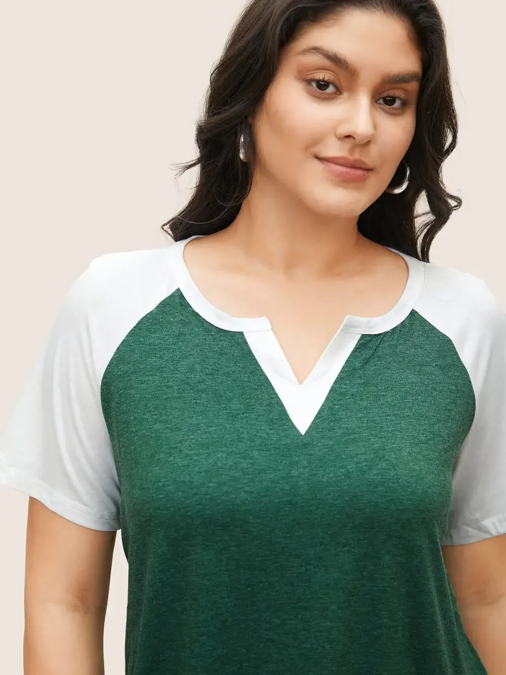 Colorblock Contrast Notched Raglan Sleeve T-Shirt