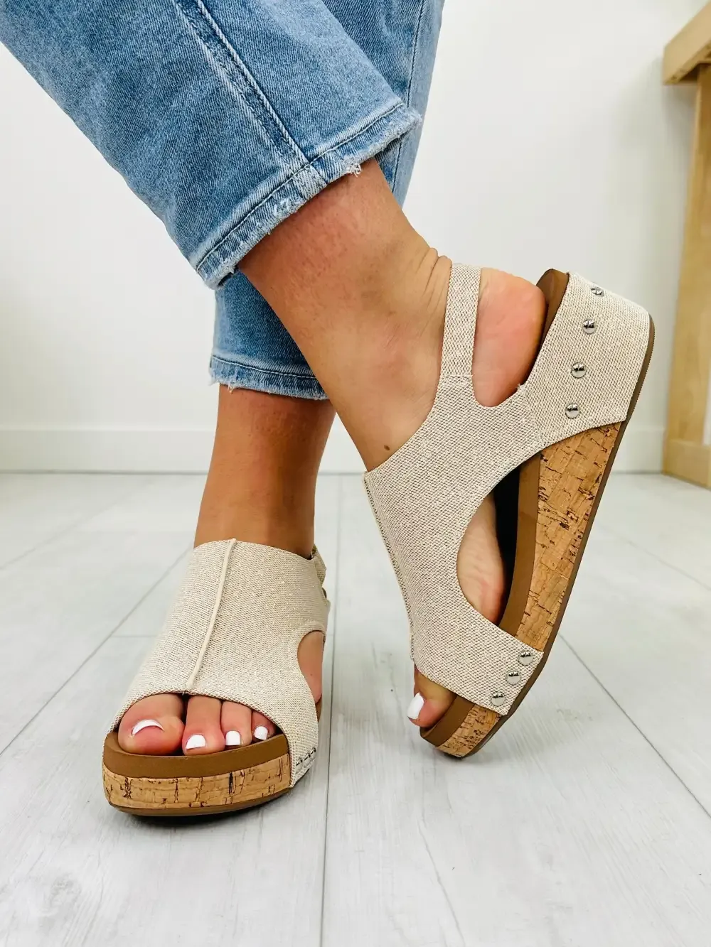 Effortless Dazzle Wedges In Gold Shimmer