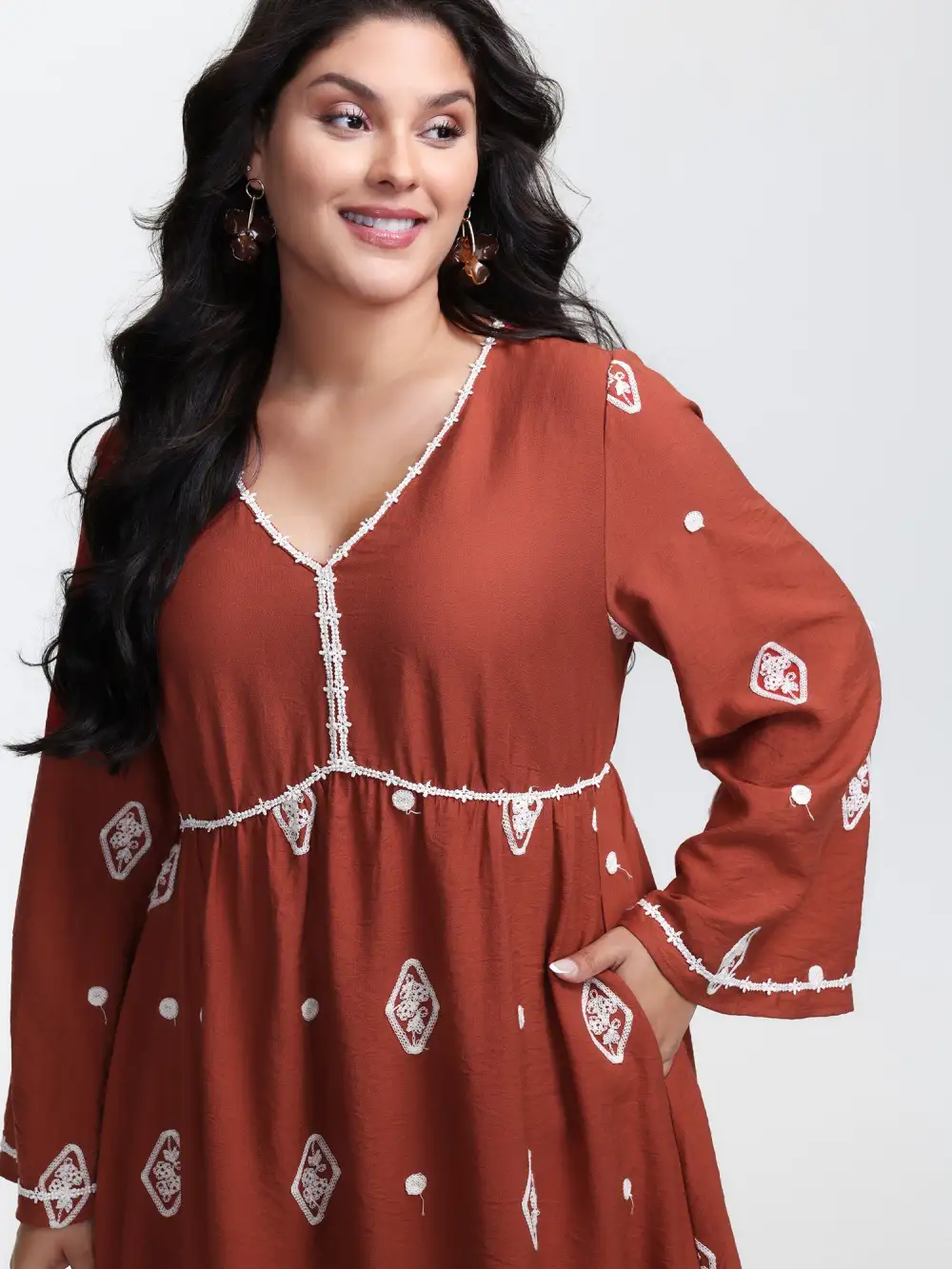 Embroidered Stretchy Waist Contrast Midi Dress