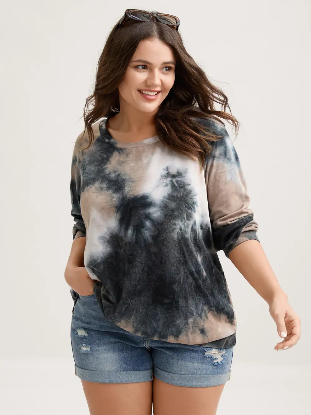 Round Neck Tie-Dye Sweatshirt