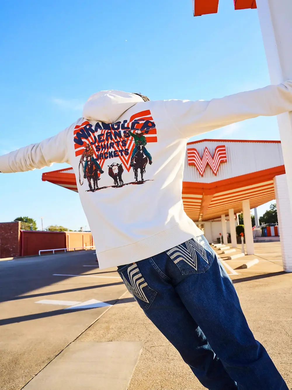 WRANGLER X WHATABURGER SLIM STRAIGHT LEG RETRO JEAN IN RODEO DUST FADE