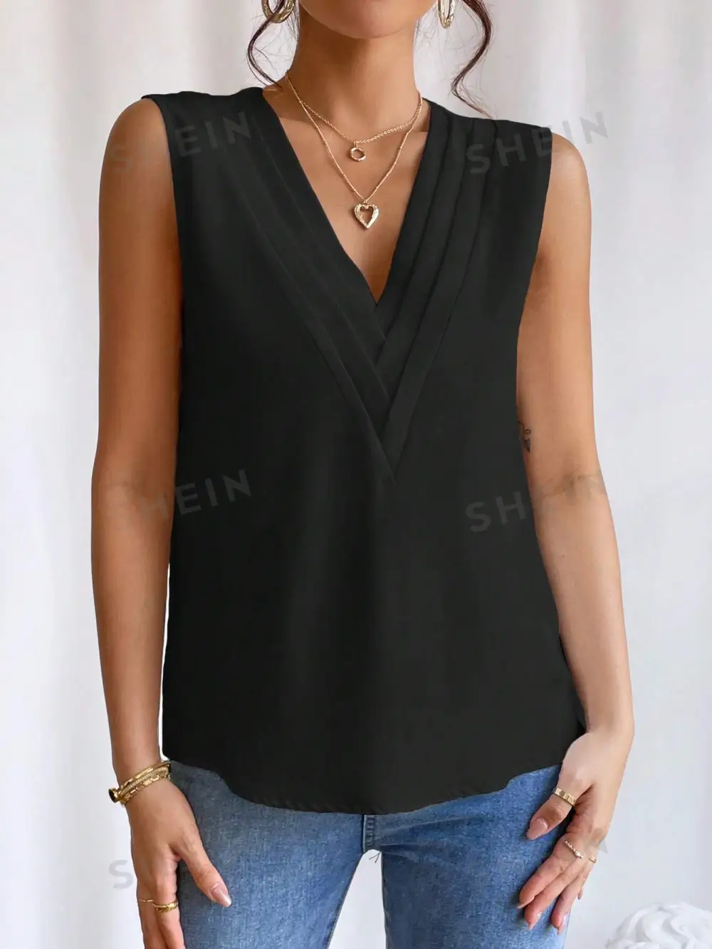 Privé Solid V Neck Sleeveless Blouse