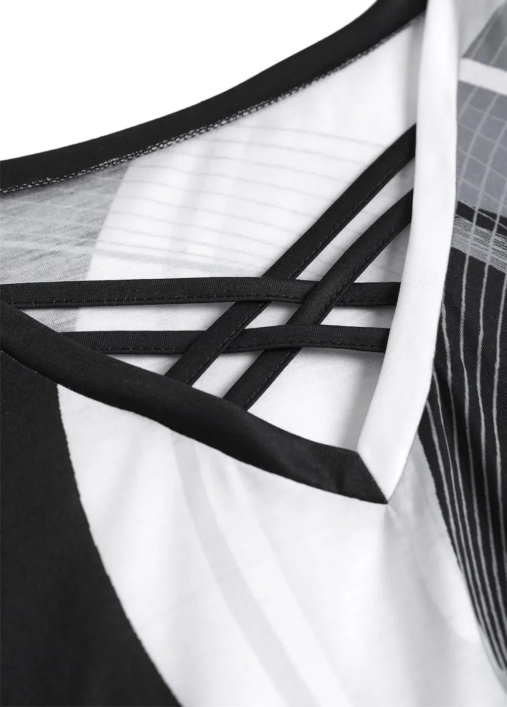 Black Criss Cross Geometric Print Short Sleeve T Shirt