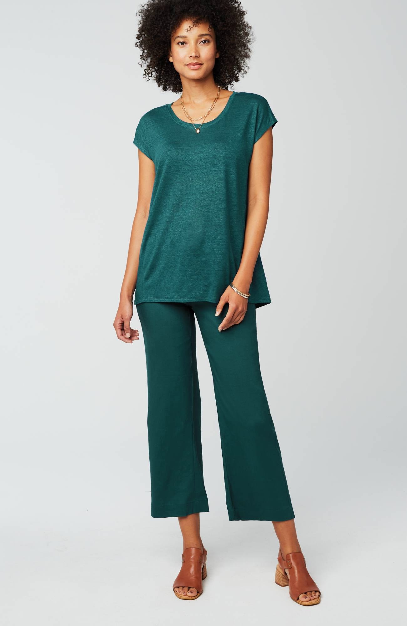 linen-stretch wide-leg crops