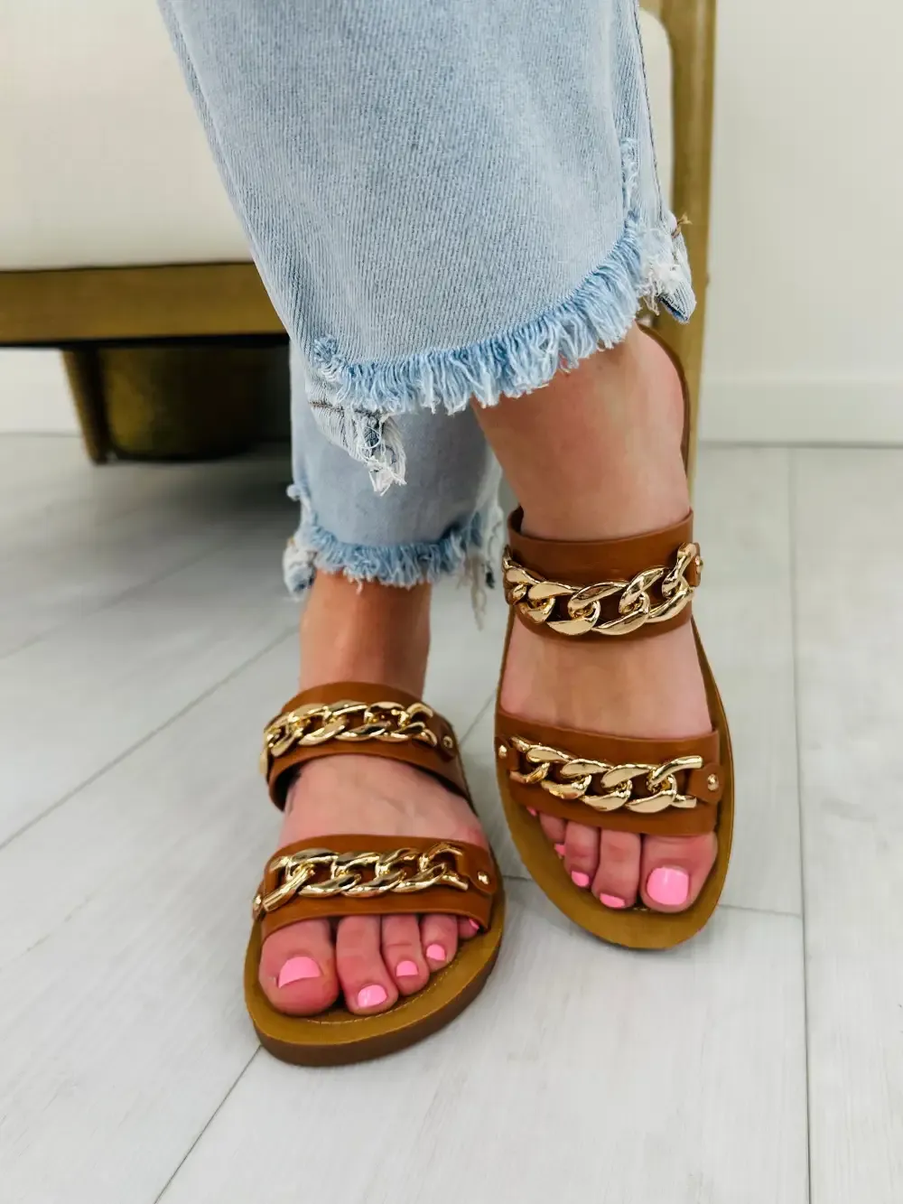 Golden Links Sandals In Cognac